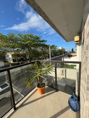 Apartamento térreo com 2 dormitórios em Canto Grande - LA048EF